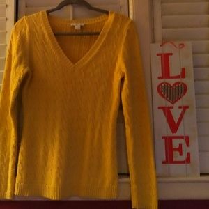 💛 Beautiful bright yellow sweater